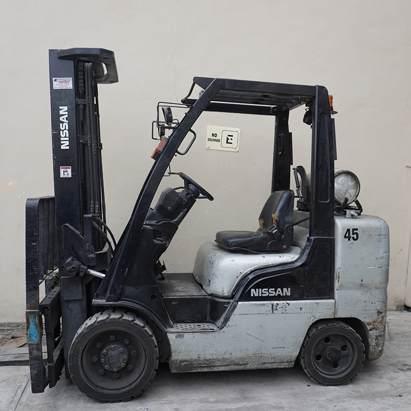 Montacargas Nissan MCUG1F2F36LV de 8,000 lb, clave M45